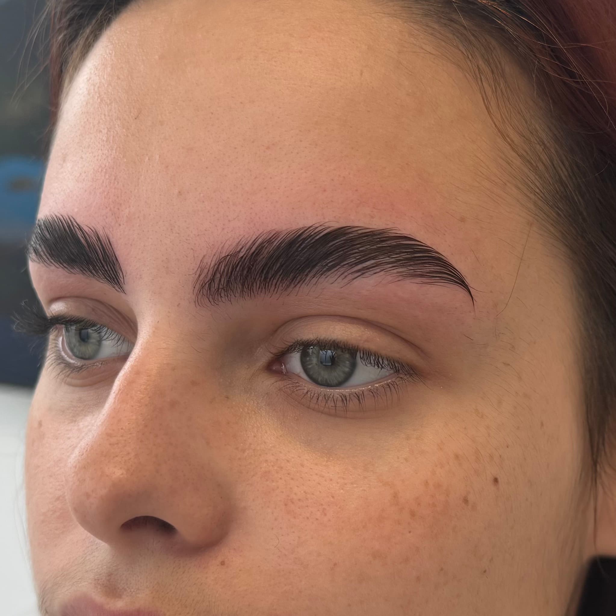LAMINATION DES SOURCILS